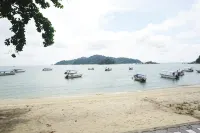 Collection O Analisa Beach Resort