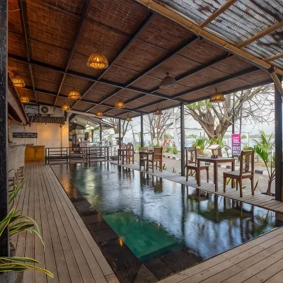 Scallywags Beach Club Hotel dekat Gili Air