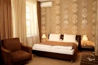 Kristall Hotel - parking