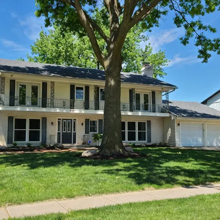 Executive Rental - 4 bed, 4 bath fully furnished home W/L2 EV Charging Station