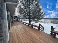 Stunning Lakehouse with hot tub & tree house - Feriehus