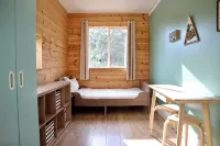 Amazing Views, Peaceful Nature, Close to I25, entire home on Land with Hot Tub,
