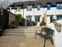 SPINDRIFT, Padstow, peaceful, views, parking - 10min walk to harbour - Kitchens