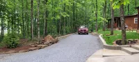 Cabin in the Woods - 5 Miles to Dayton Boat Ramp! 2 miles to NACA Fort Bluff!