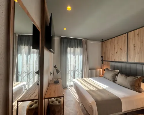 Yomo Petit Paris Hotels in Encamp
