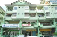 Api-Api GuestHouse - Guest houses
