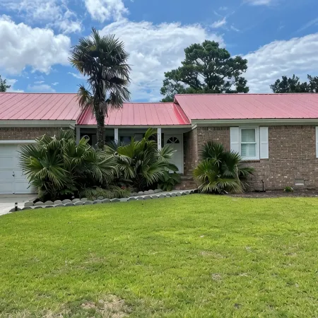Private home in Mt. Pleasant, SC Vacation Rental 10 min drive to the beach.