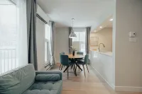 Luxurious condo in downtown Magog with wood fireplace and pool - Pools