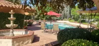 Detached guest house on private gated Spanish Estate with a pool, Temecula close - Pools