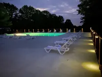 Timber Mountain Lodge,  Private Hot Tub .1 Mi to Thunder Ridge; 10 min Branson - Pools