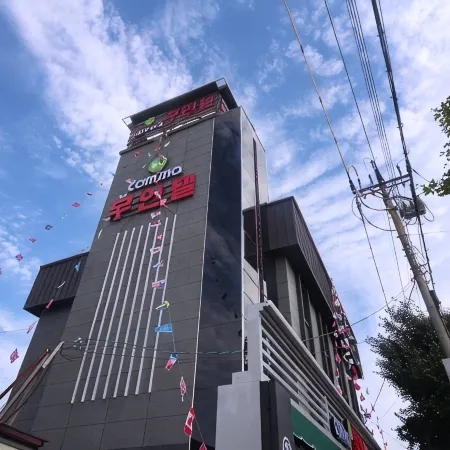 Jinju Comma Self Check-in Motel