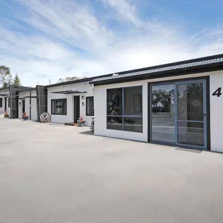 Georges Bay Apartments