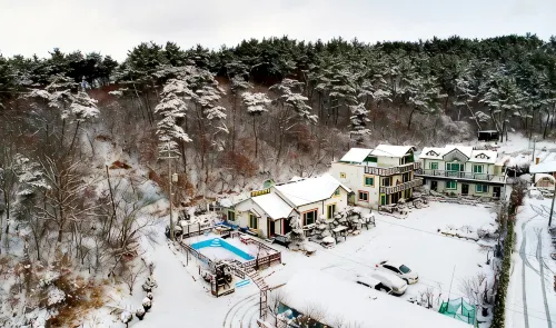 Seosan Sol Sea Story Pension - Pools