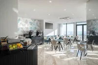 Hotel Playa Suite - Pools