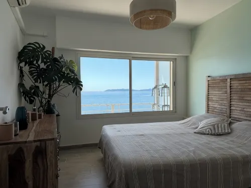 Apartment "Sur l'Eau" walking distance to beach and center. Gulf of Saint-Tropez