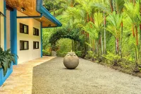 Stunning Ocean View-Rainforest Villa. Concierge, Breakfast/Housekeeping M-F.