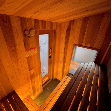 Top 5% - Finnish Sauna - Near Old Mill - No Pets - Fully Remodeled - Quiet