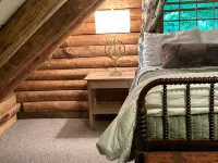 Tripps Cabin- Quaint cabin a mile from downtown Highlands! Hotels in Highlands