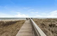 Walk to Your Private Beach-  New Amenities!  Modern Coastal Charm Awaits You! - ブティック