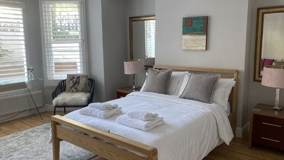 Garden flat in central Hove, close to the beach, shops, bars and restaurants