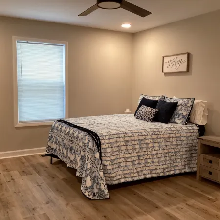 Brand new beautiful, quiet, and spacious 3-bedroom house next to Pickwick Lake