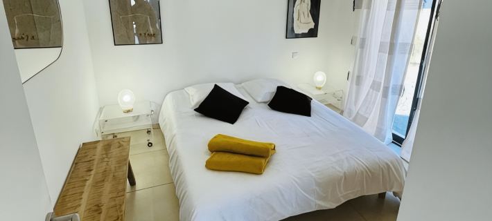 Villa with private pool, lentre_terre_et_mer 萊齊酒店