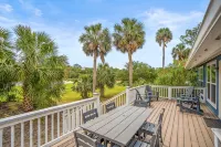Casa De Chill - Quiet 4 BR w/ Golf Course and Partial Ocean View - Wi-Fi