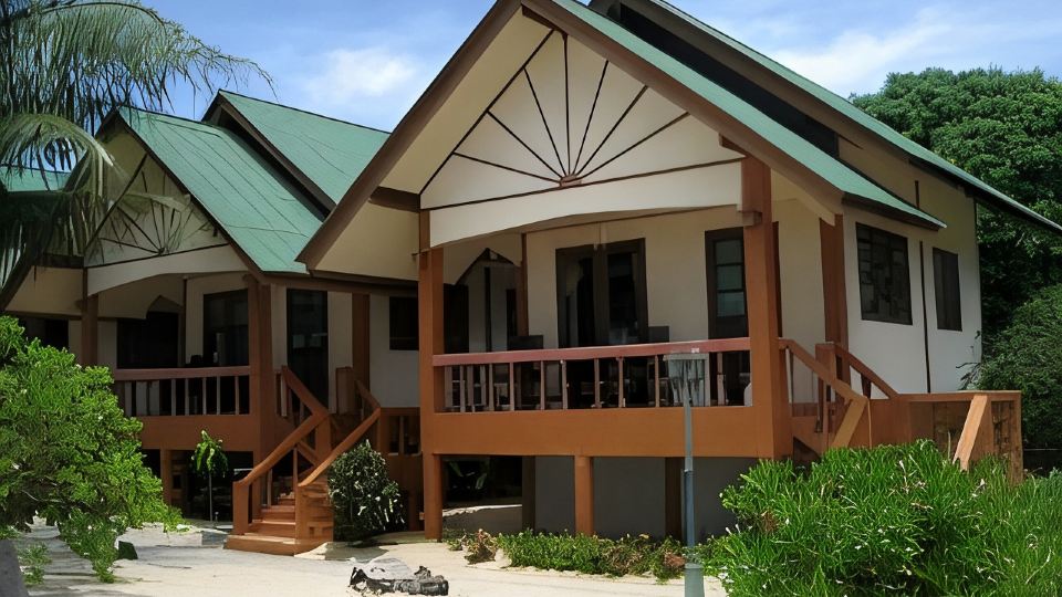 Lolita Bungalow