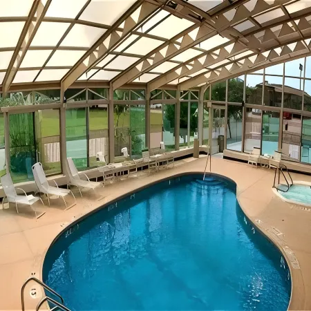 Holiday Inn Express & Suites MARION by IHG