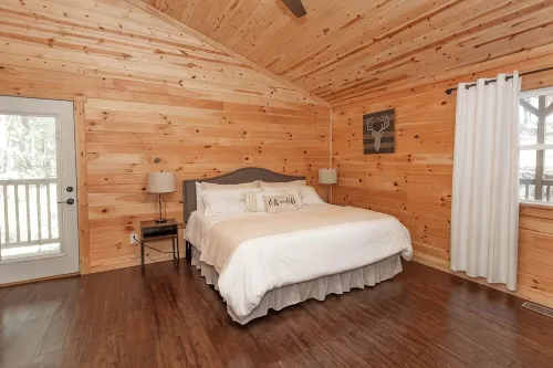 Private Cabin Overlooking Hocking Hills