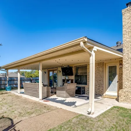 Clover House, Pool, Game Room