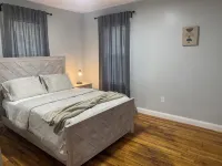 Spacious 4-bedroom apartment with AC, WiFi in phenomenal Boston - บังกะโล