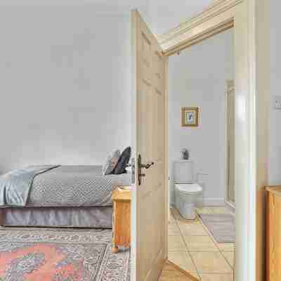 Beautiful house with spectacular views of the Pier, Lighthouse,beach and sea. Rooms