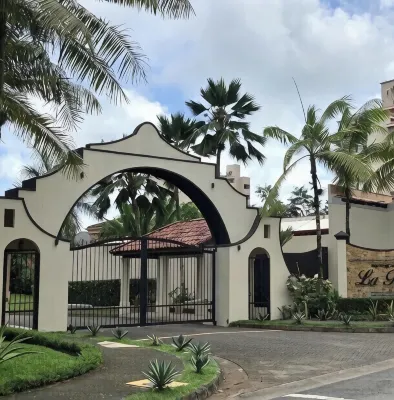 Tropical Jaco Beach House w/ Private Pool - Private Pools