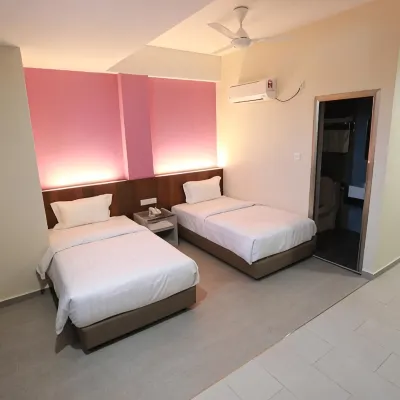 Pantai Regal Boutique Hotel Hotels near Taman Rakyat Gambang, Kuantan Pahang