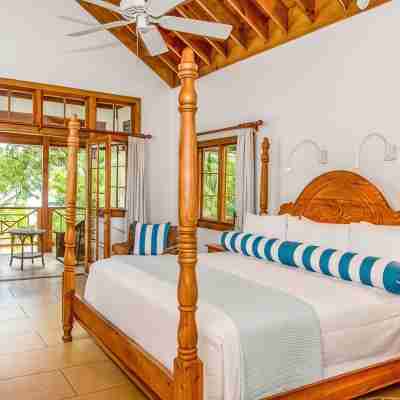 Idle Awhile Villa - Almond 4 Bedroom Villa Rooms