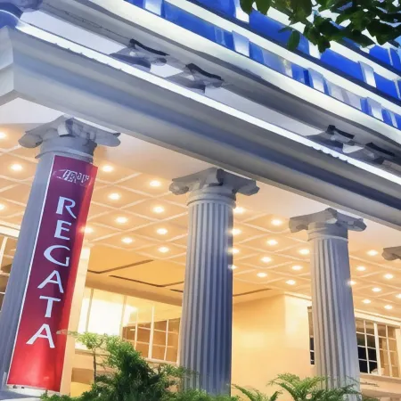 Belviu Hotel Bandung Отели рядом с достопримечательностью «Парк развлечений Dago Dreampark»