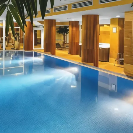 Grand Royal Hotel