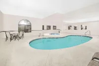 Days Inn by Wyndham Lamar - Family