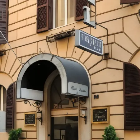 Hotel Virgilio Отели рядом с достопримечательностью «Археологический памятник Регия»