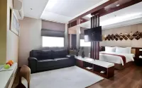 Favor Hotel Makassar City Center by Life - parking