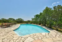 Prosit Ranch - 300 Acre Private Ranch w/360 Degree Views & Wrap-Around Porch - Pools