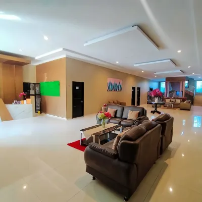 Indah Guesthouse Hotel berhampiran Domine Eduard Osok Airport