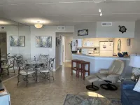 Oceanfront Getaway!! Relaxing Condo on the No-Drive Beach15% Discount Thru June Hotels in Ponce Inlet