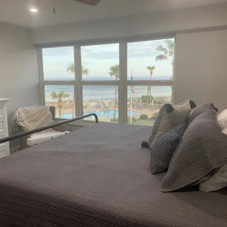 Coquina A203- Steps to the Beach