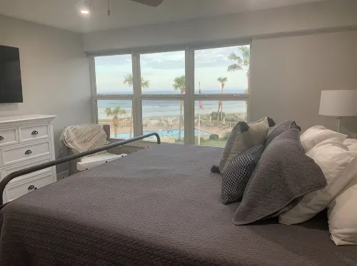 Coquina A203- Steps to the Beach