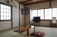 Hawaii Onsen Minshuku Koi No Yu -  Habitaciones en casas particulares