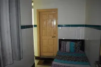 Ahmed Ali Hotel - parking