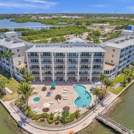 Waterfront Studio Condo by Madeira Beach