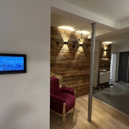 Neu Renovierte 5 Zimmerwohnung im Allgäustyle. Zentral Gelegen